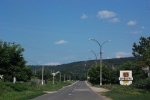 Intrarea in sat, Онешть, Drumul R33
