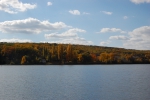 Lacul de la Ivancea, Vedere spre malul cu foisoare