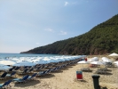 Thasos, Paradise Beach, Plaga cu umbrele si sezlonguri