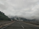 Munții Balcani, formarea norilor pe Autostrada A2 în Bulgaria